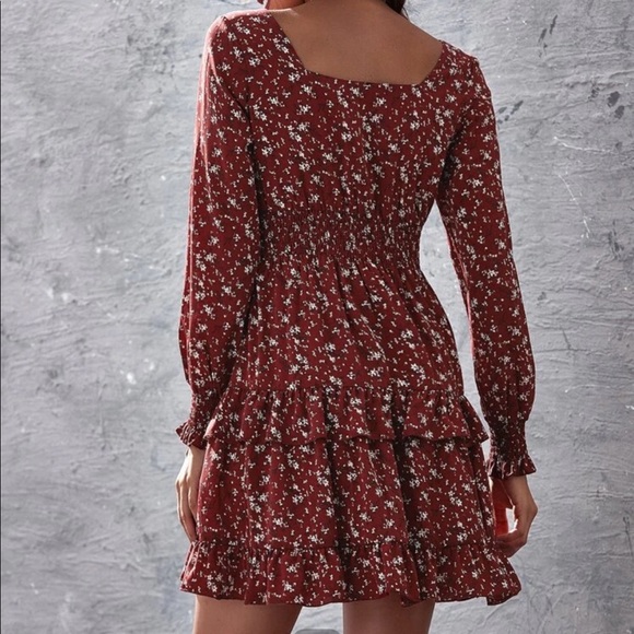 🚫SOLD🚫 Ditsy Floral Shirred Layered Ruffle Dress - Picture 3 of 8